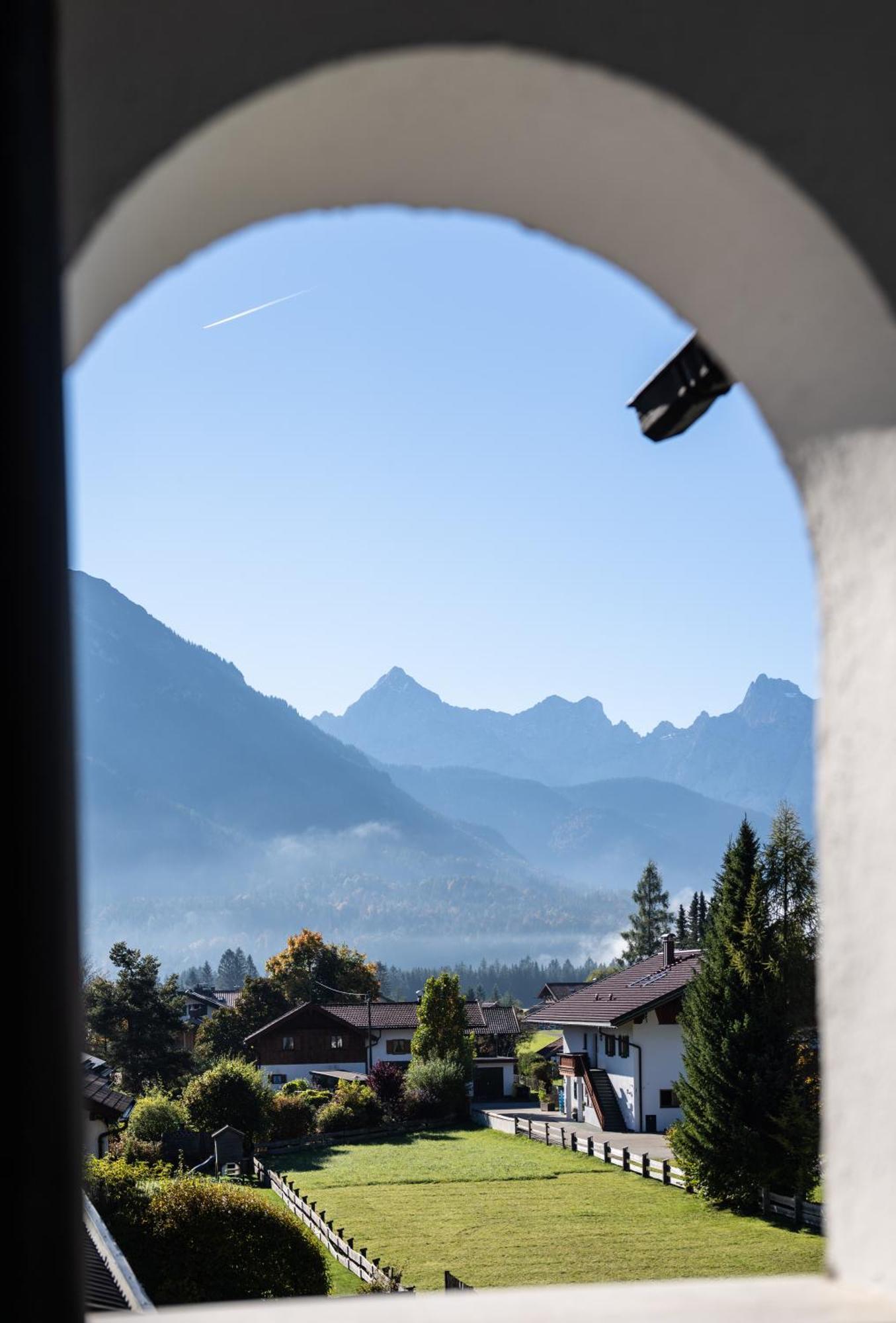 Parkhotel Wallgau 4 Sterne Superior Alpenjuwel Mit Spa Genuss, Golf & Wellness In Der Karwendel-Region Tradition Trifft Eleganz Im Stilvollen Rueckzugsort Exterior foto