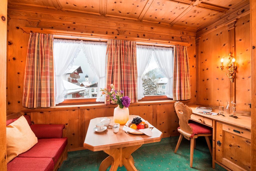 Parkhotel Wallgau 4 Sterne Superior Alpenjuwel Mit Spa Genuss, Golf & Wellness In Der Karwendel-Region Tradition Trifft Eleganz Im Stilvollen Rueckzugsort Exterior foto